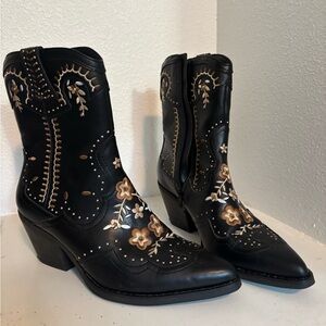 Ilianna Western Boot